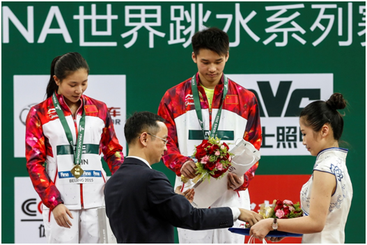 “睛”彩盤點：三米板再收三金 混雙首秀爆冷