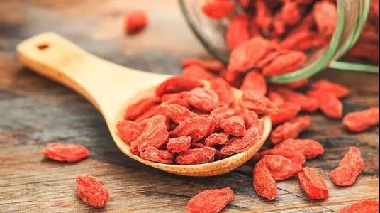 枸杞加一物護(hù)眼，半年眼干澀都緩解了！