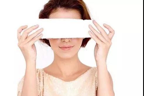 如何足不出戶解決眼干問題，眼科專家給出2點建議